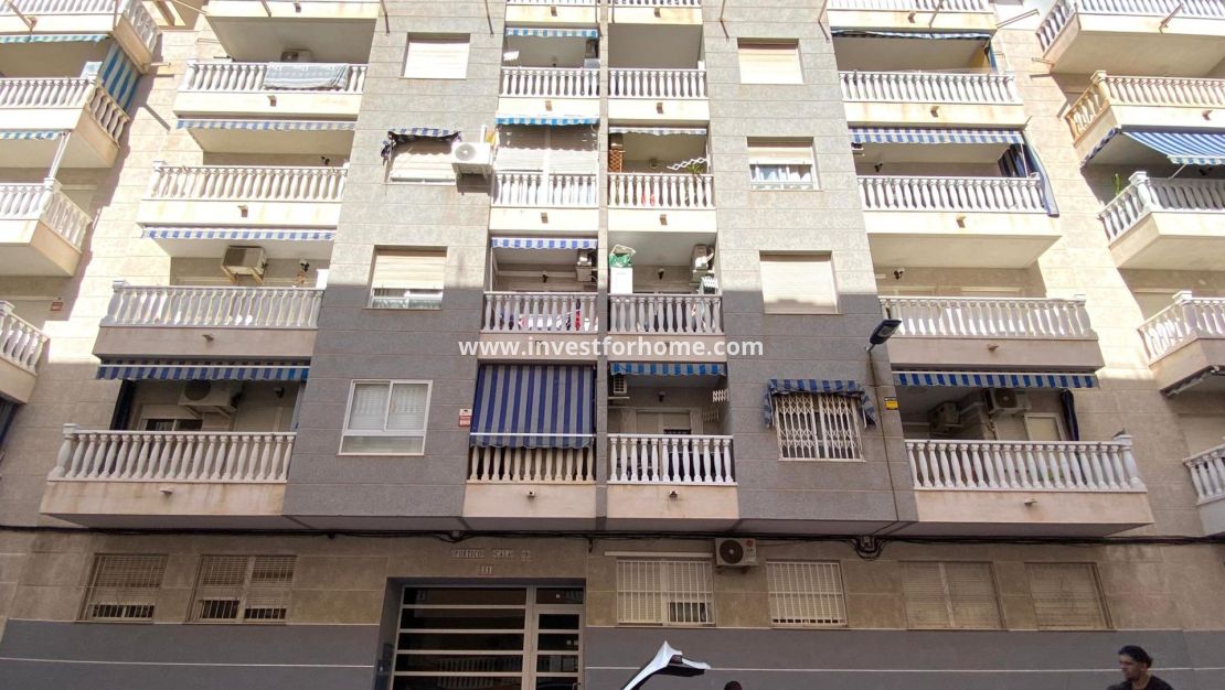 Sale - Apartment - Torrevieja - Estacion De Autobuses