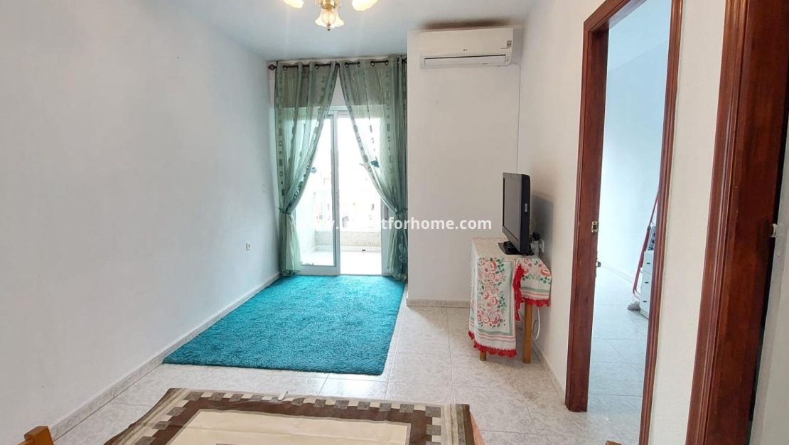 Sale - Apartment - Torrevieja - Estacion De Autobuses