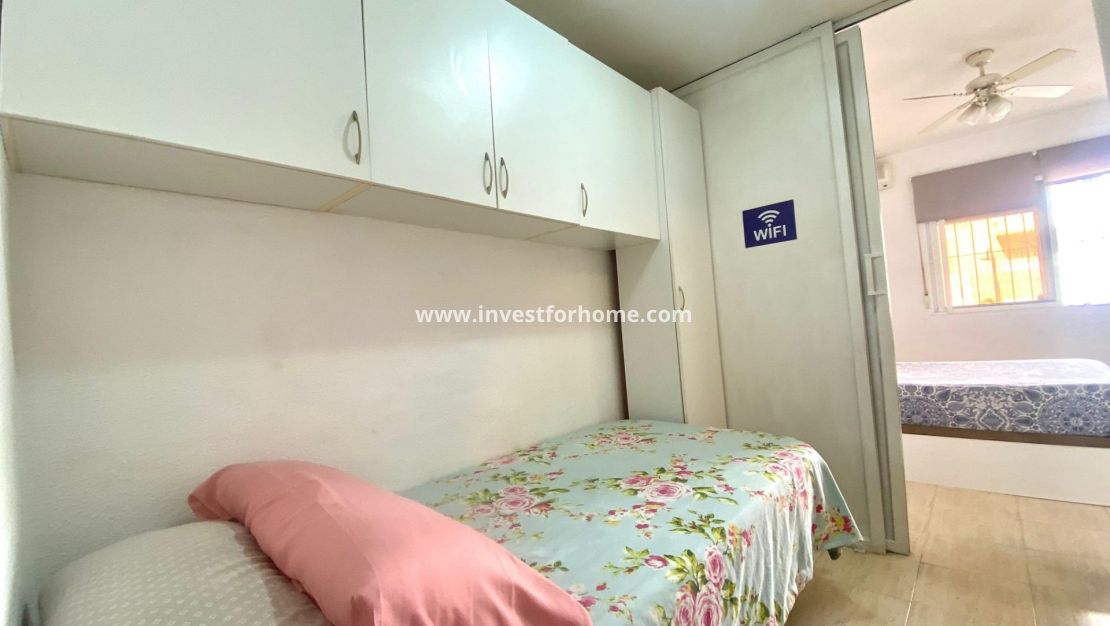 Sale - Apartment - Torrevieja - Estacion De Autobuses