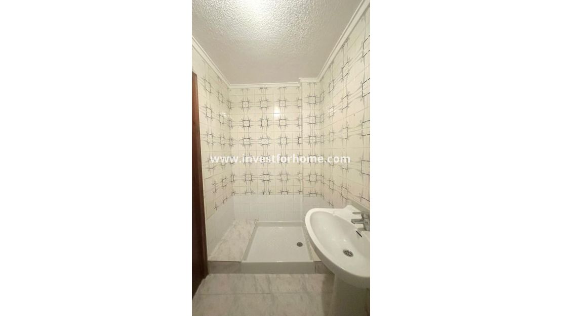 Sale - Apartment - Torrevieja - Estacion De Autobuses