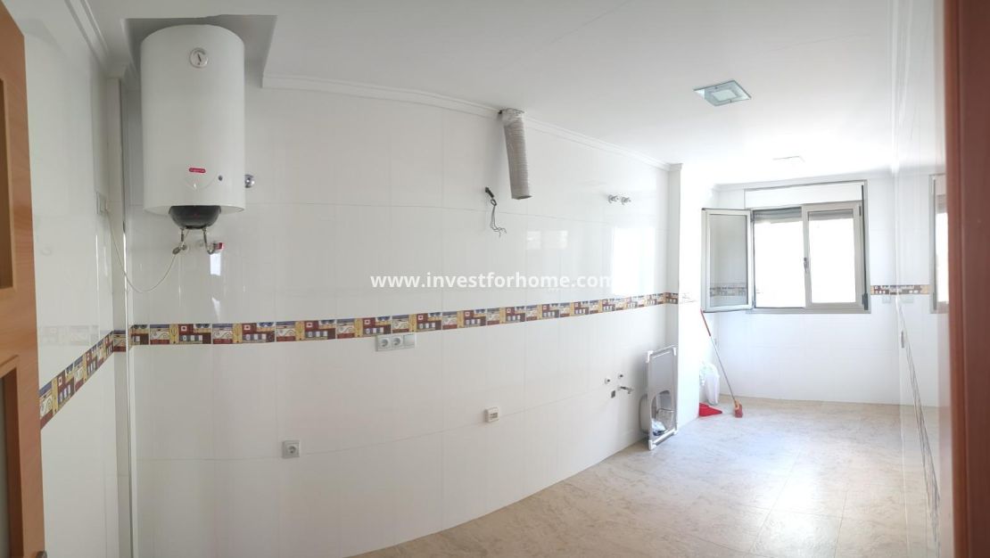 Sale - Apartment - Torrevieja - Estacion De Autobuses