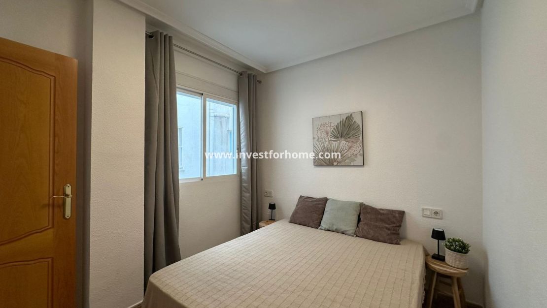 Sale - Apartment - Torrevieja - Estacion De Autobuses