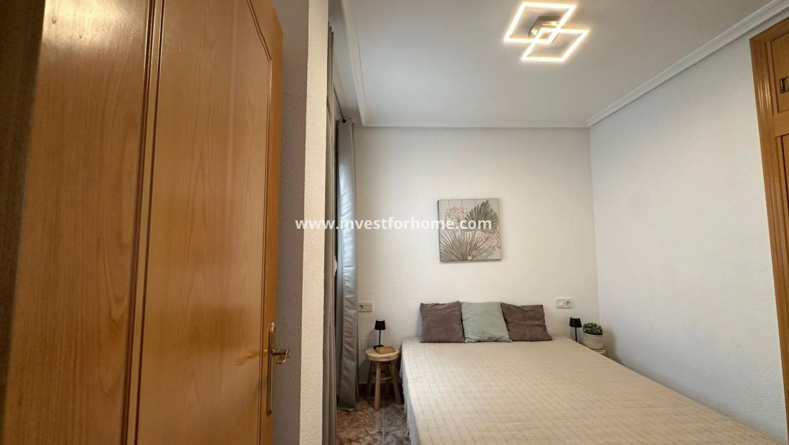 Sale - Apartment - Torrevieja - Estacion De Autobuses