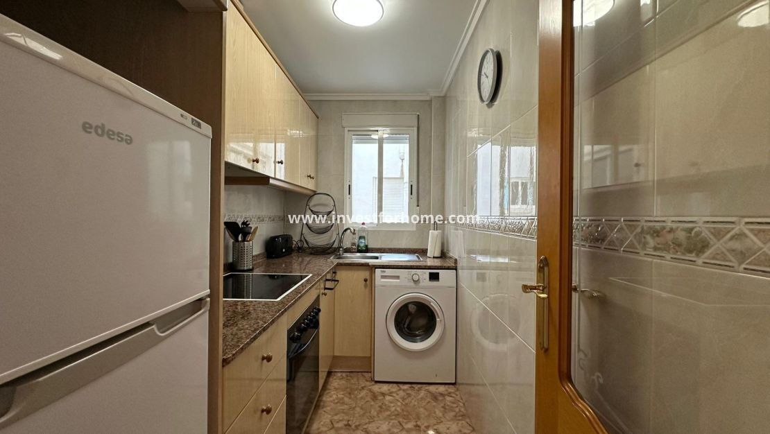 Sale - Apartment - Torrevieja - Estacion De Autobuses