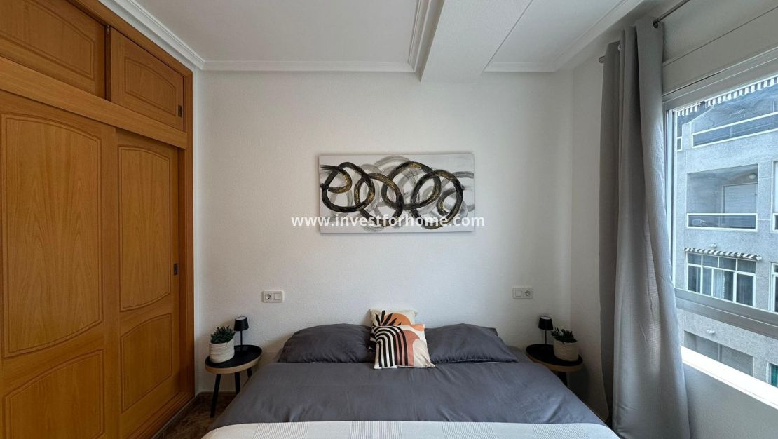 Sale - Apartment - Torrevieja - Estacion De Autobuses