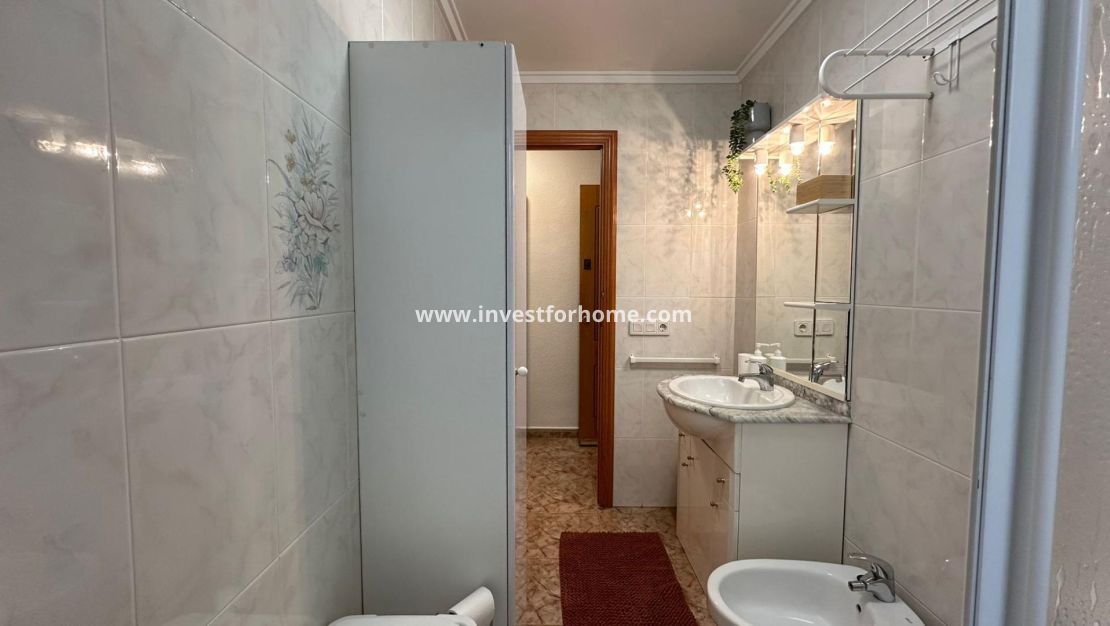 Sale - Apartment - Torrevieja - Estacion De Autobuses