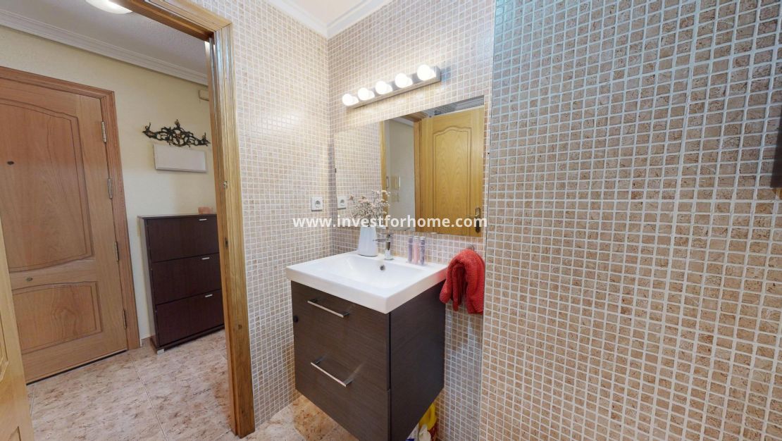 Sale - Apartment - Torrevieja - Estacion De Autobuses