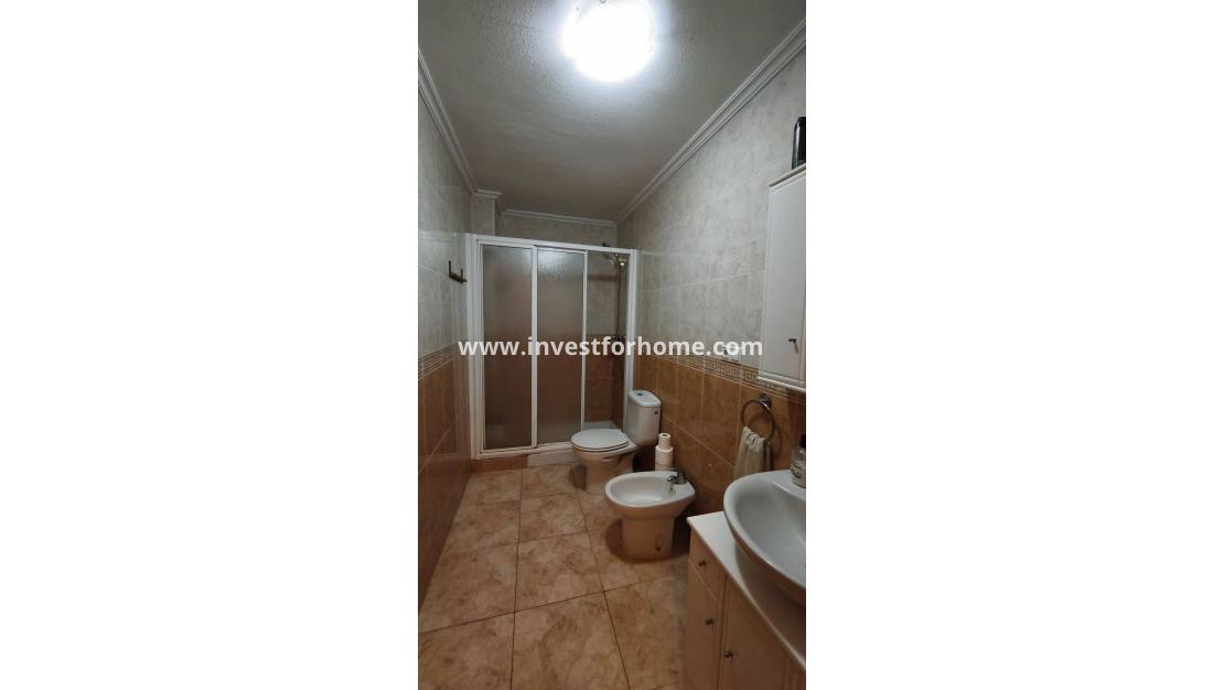 Sale - Apartment - Torrevieja - Estacion De Autobuses