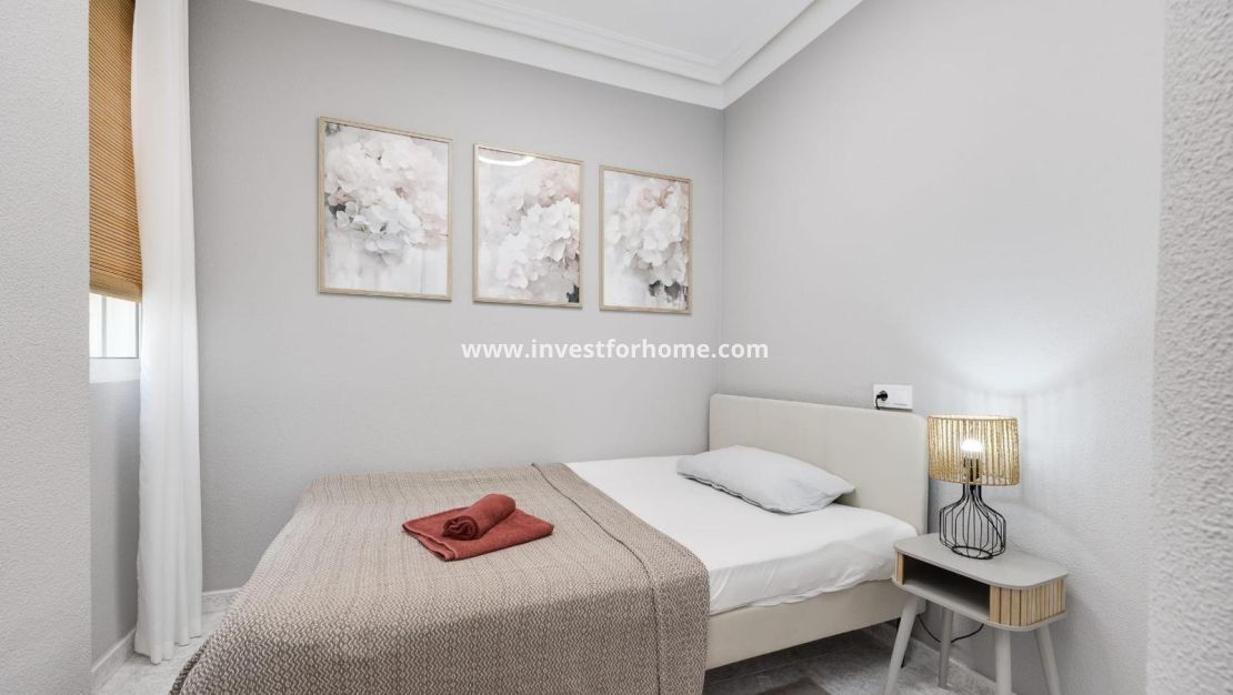 Sale - Apartment - Torrevieja - Estacion De Autobuses