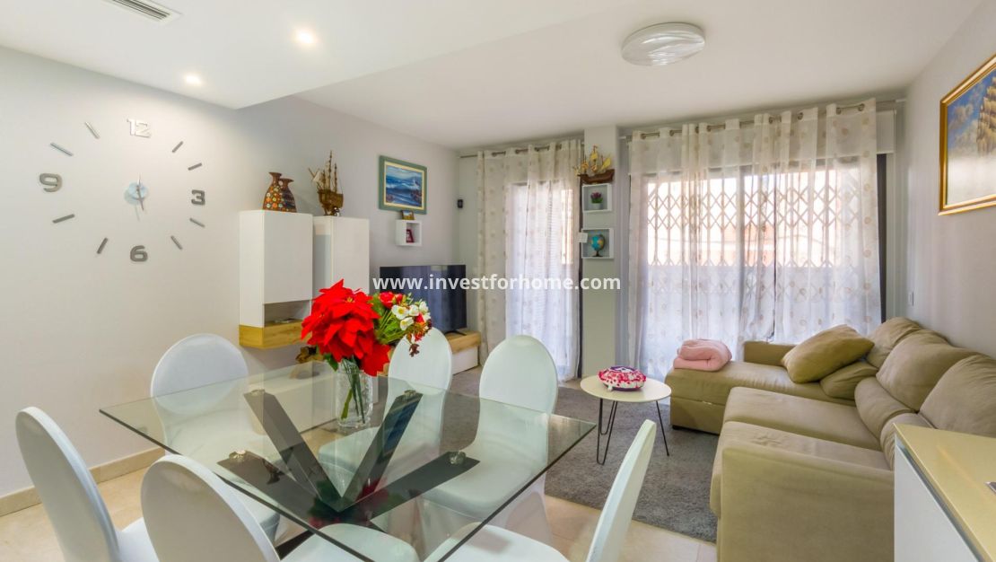 Sale - Apartment - Torrevieja - Estacion De Autobuses