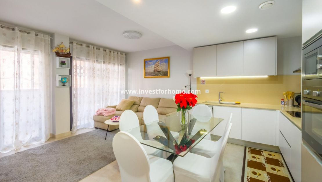 Sale - Apartment - Torrevieja - Estacion De Autobuses