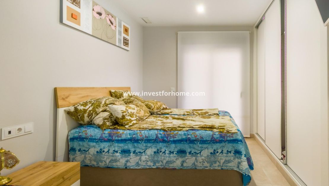 Sale - Apartment - Torrevieja - Estacion De Autobuses