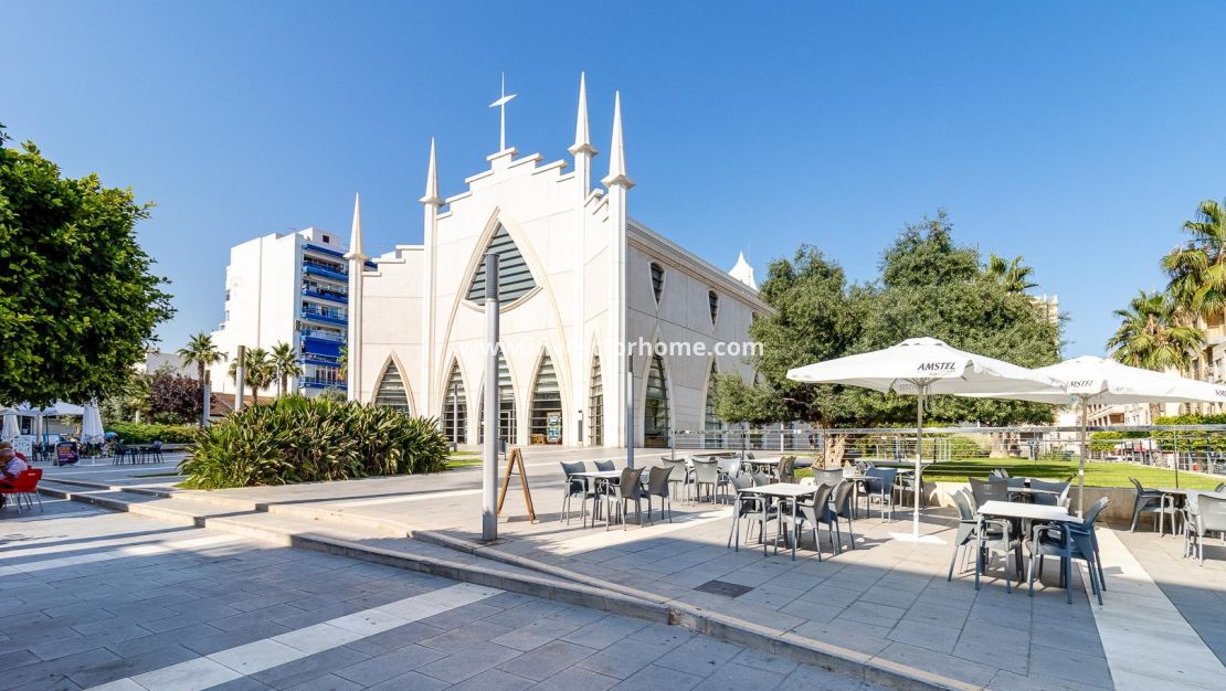 Sale - Apartment - Torrevieja - Estacion De Autobuses