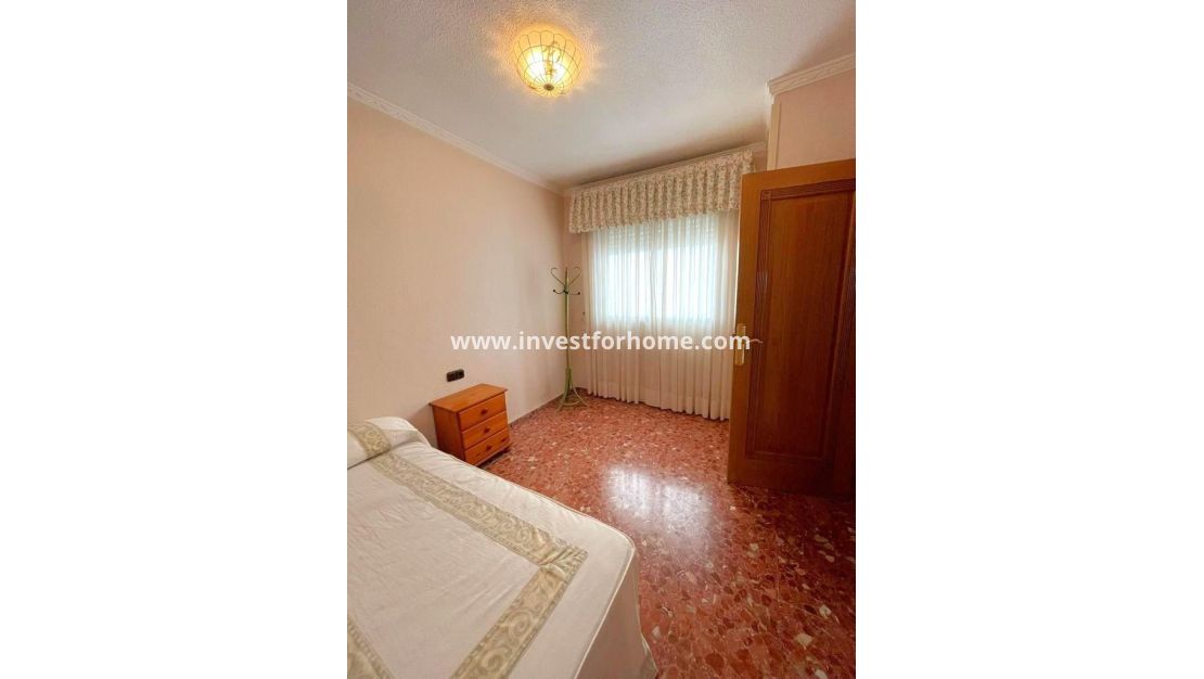 Sale - Apartment - Torrevieja - Estacion De Autobuses