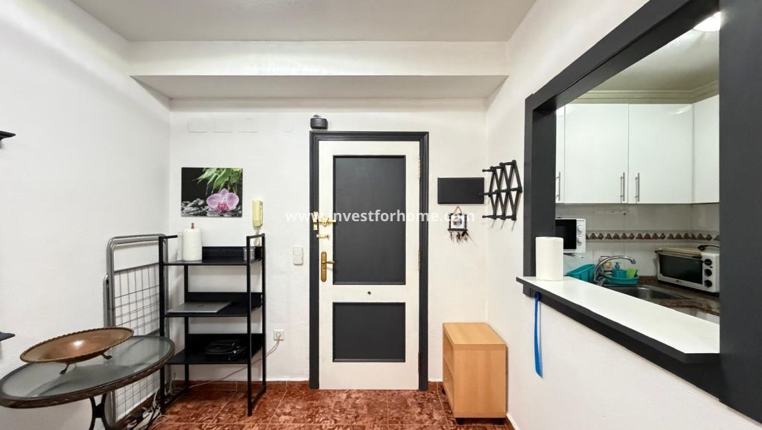 Sale - Apartment - Torrevieja - Estacion De Autobuses