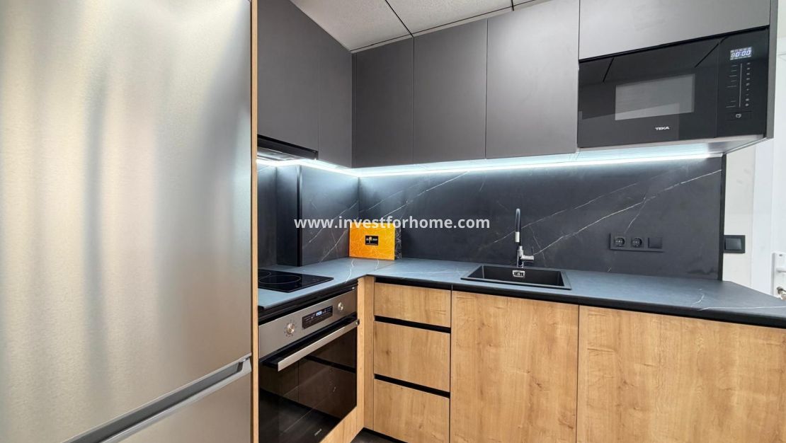 Sale - Apartment - Torrevieja - Estacion De Autobuses