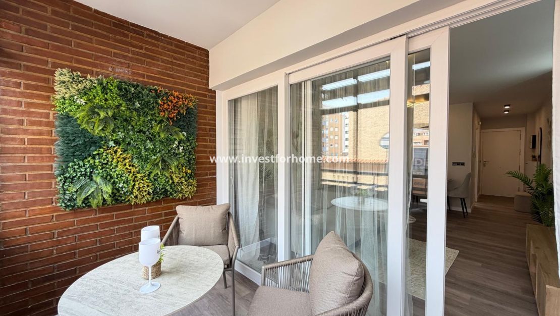 Sale - Apartment - Torrevieja - Estacion De Autobuses