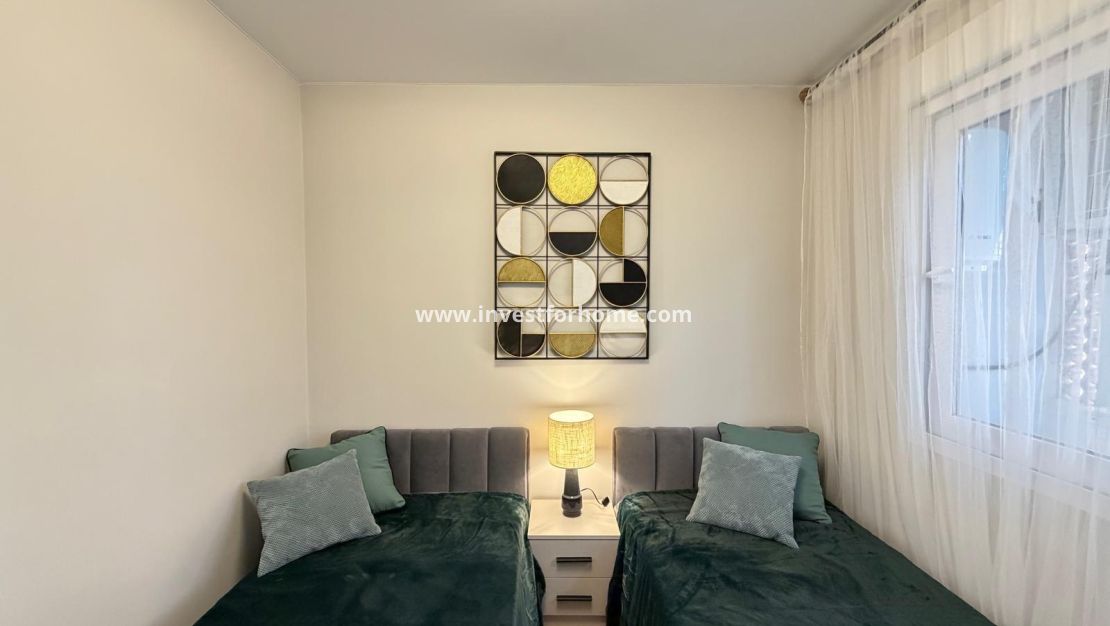 Sale - Apartment - Torrevieja - Estacion De Autobuses