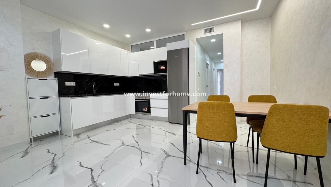 Sale - Apartment - Torrevieja - Estacion De Autobuses