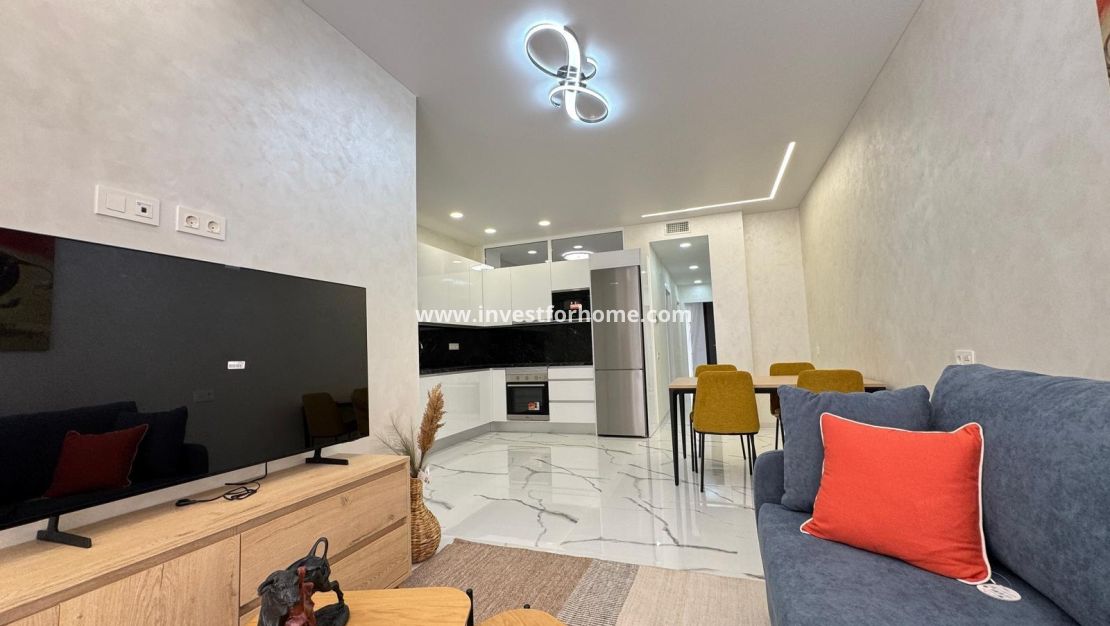 Sale - Apartment - Torrevieja - Estacion De Autobuses