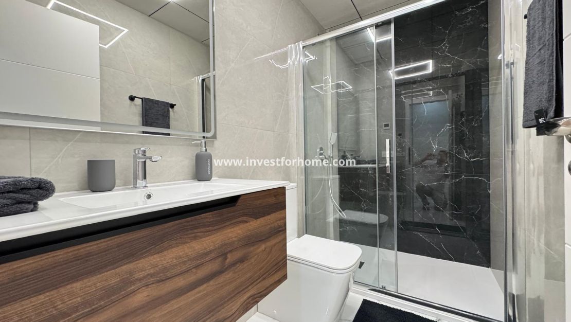 Sale - Apartment - Torrevieja - Estacion De Autobuses