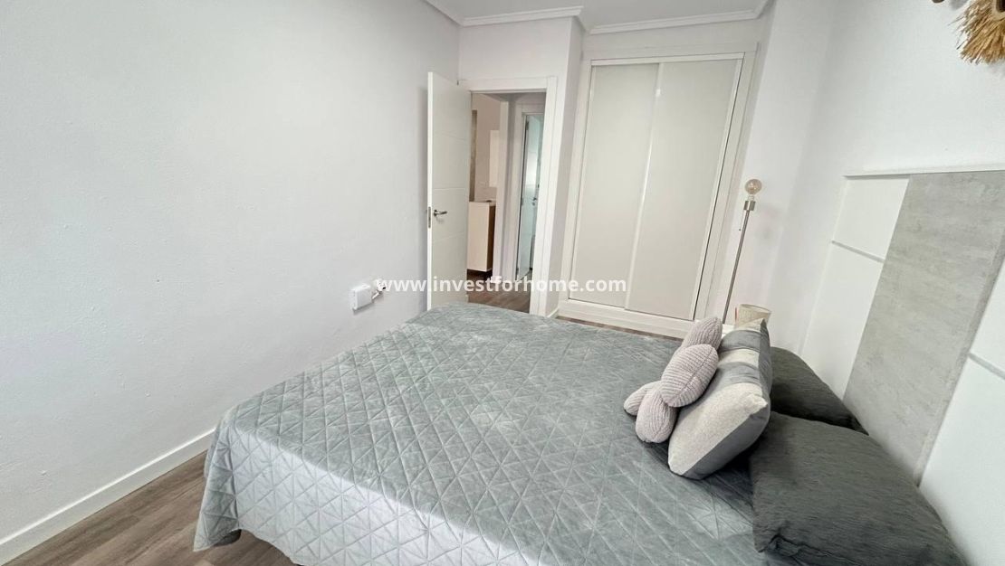 Sale - Apartment - Torrevieja - Estacion De Autobuses