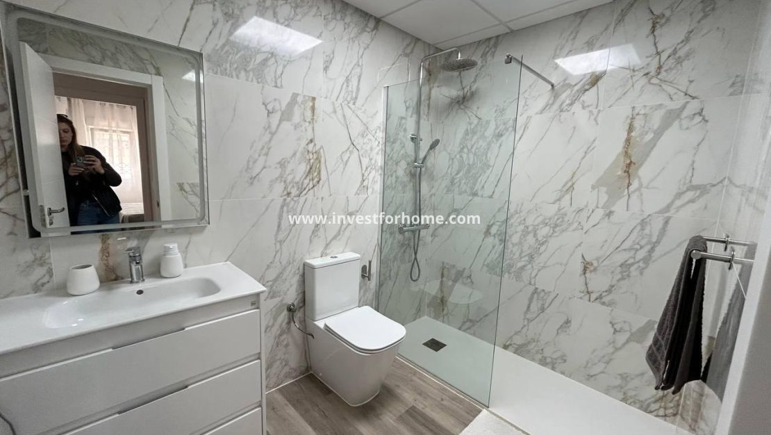 Sale - Apartment - Torrevieja - Estacion De Autobuses
