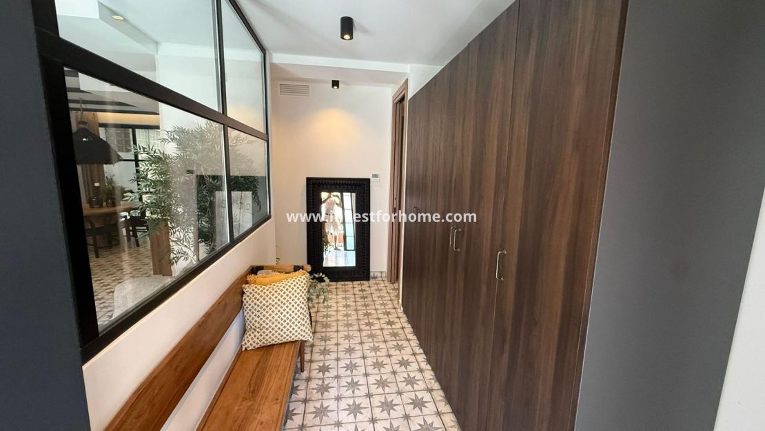 Sale - Apartment - Torrevieja - Estacion De Autobuses