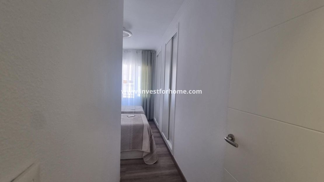 Sale - Apartment - Torrevieja - Estacion De Autobuses