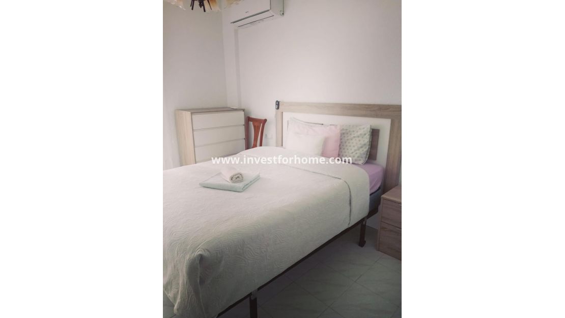 Sale - Apartment - Torrevieja - Estacion De Autobuses