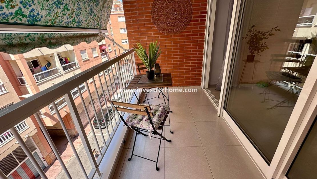 Sale - Apartment - Torrevieja - Estacion De Autobuses