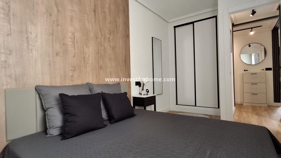 Sale - Apartment - Torrevieja - Estacion De Autobuses