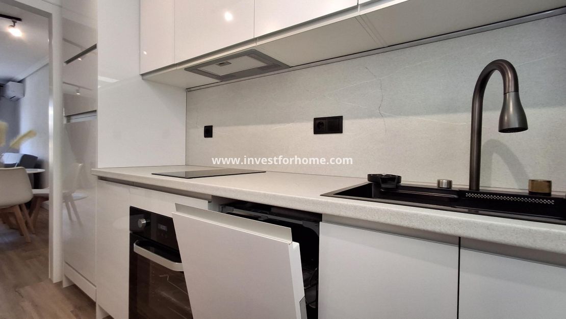 Sale - Apartment - Torrevieja - Estacion De Autobuses