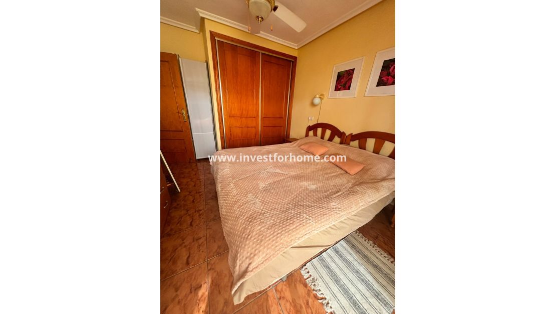 Sale - Apartment - Torrevieja - Estacion De Autobuses