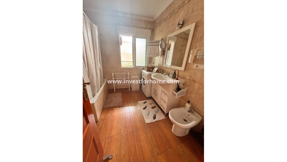 Sale - Apartment - Torrevieja - Estacion De Autobuses