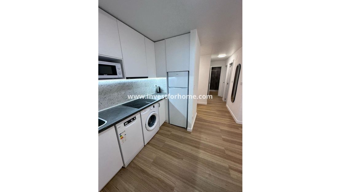 Sale - Apartment - Torrevieja - Estacion De Autobuses