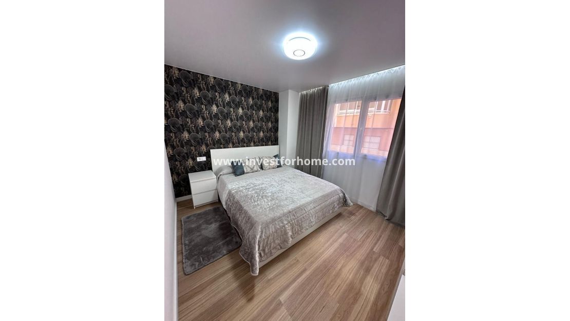 Sale - Apartment - Torrevieja - Estacion De Autobuses
