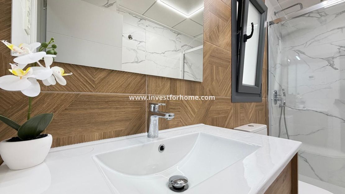 Sale - Apartment - Torrevieja - Estacion De Autobuses
