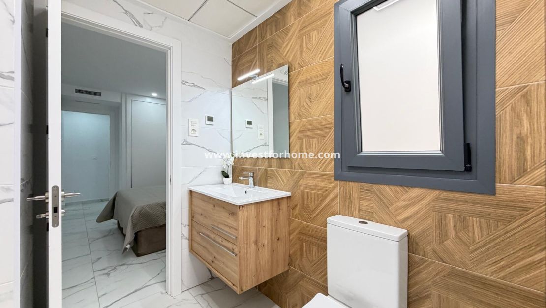 Sale - Apartment - Torrevieja - Estacion De Autobuses