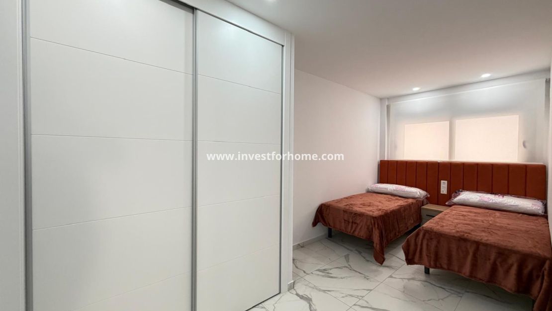 Sale - Apartment - Torrevieja - Estacion De Autobuses