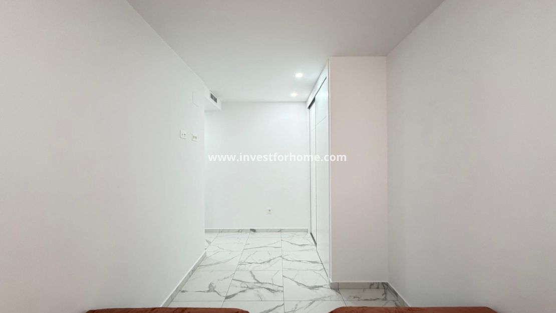 Sale - Apartment - Torrevieja - Estacion De Autobuses