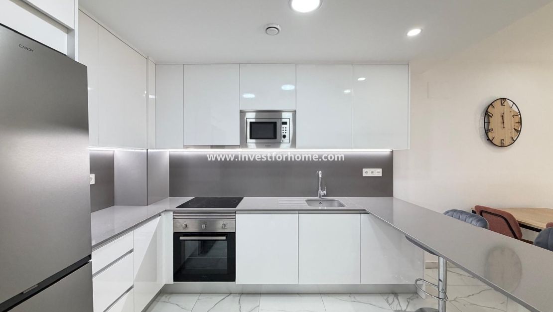 Sale - Apartment - Torrevieja - Estacion De Autobuses