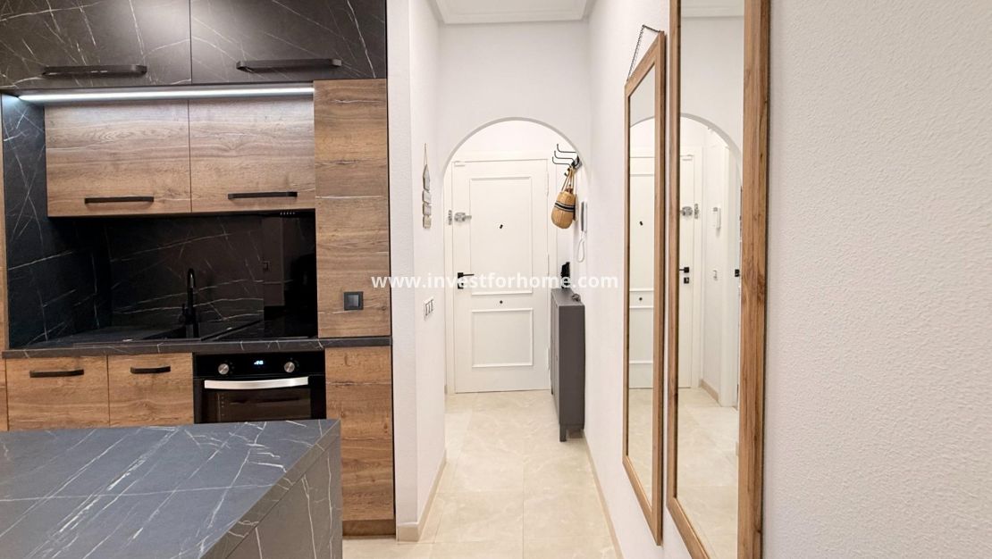 Sale - Apartment - Torrevieja - Estacion De Autobuses