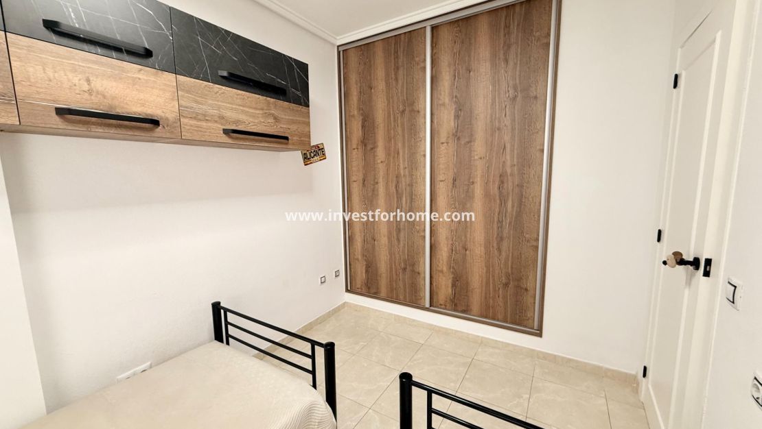 Sale - Apartment - Torrevieja - Estacion De Autobuses