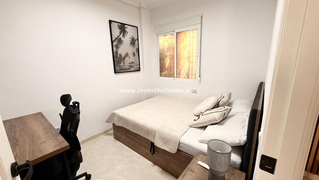 Sale - Apartment - Torrevieja - Estacion De Autobuses