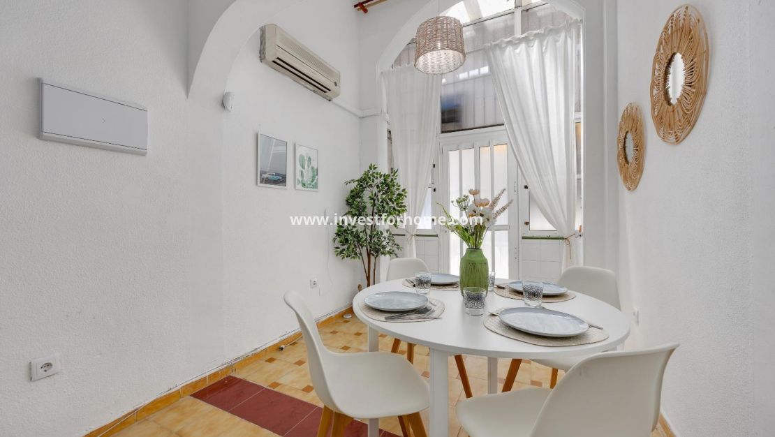 Sale - Apartment - Torrevieja - Estacion De Autobuses