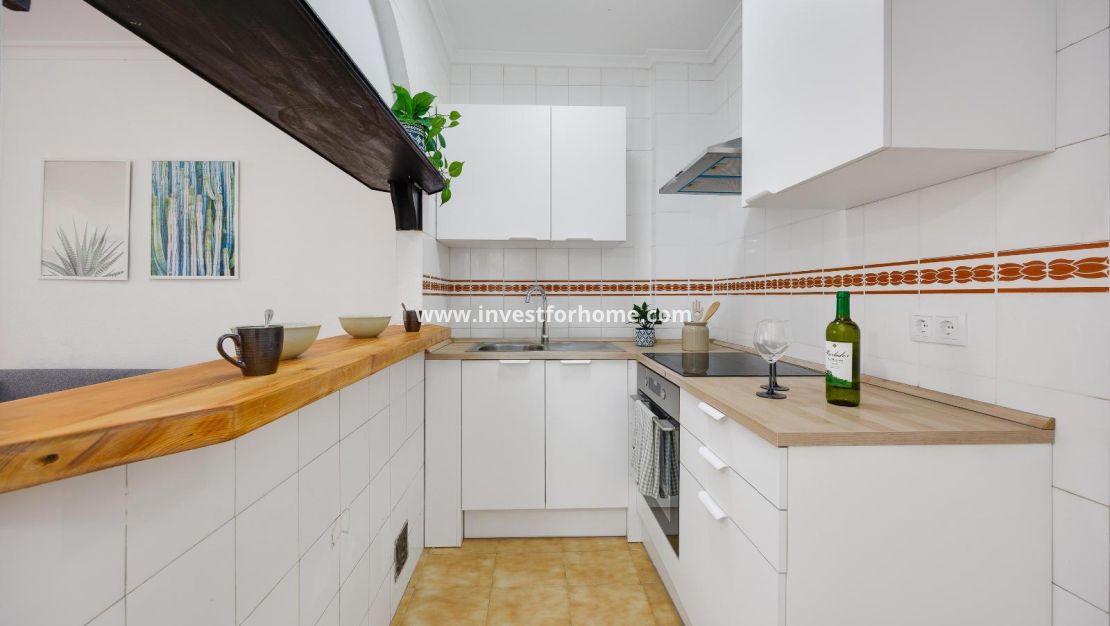 Sale - Apartment - Torrevieja - Estacion De Autobuses