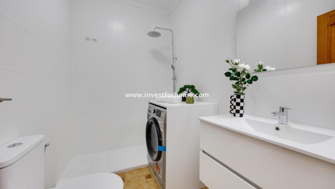 Sale - Apartment - Torrevieja - Estacion De Autobuses