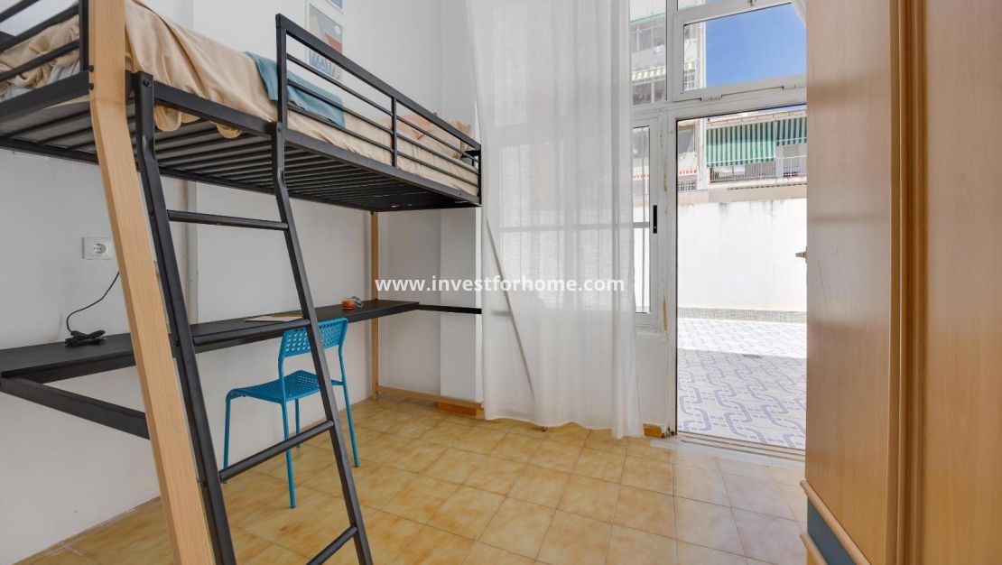 Sale - Apartment - Torrevieja - Estacion De Autobuses