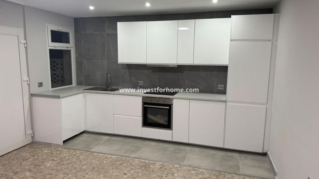 Sale - Apartment - Torrevieja - La Mata